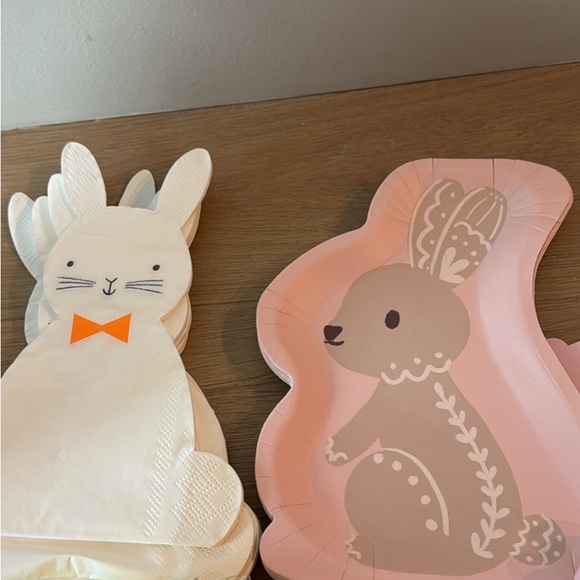 Lot of Easter/Bunny Party Decorations - Picture 3 of 6